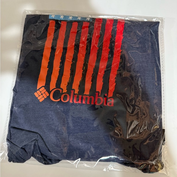 Columbia Women's Navy Graphic Tee - Picture 4 of 4